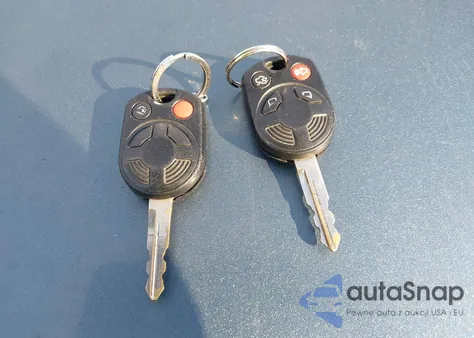 2011 Ford Escape Xlt z USA, uszkodzony, nr VIN 1FMCU0D73BKA83242